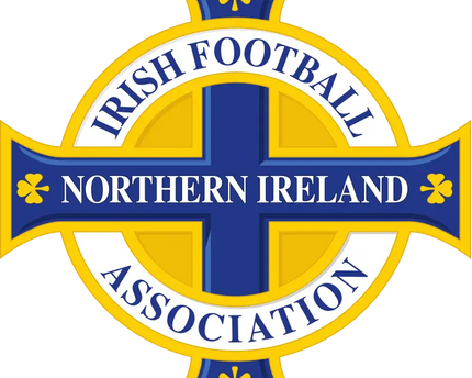 Il logo ufficiale dell associazione calcistica irlandese nordirlandese con croce celtica blu e gialla e trifogli