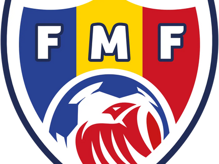 L’emblema della moldavia con scudo tricolore blu giallo rosso lettere bianche f m f e testa d’aquila stilizzata rossa e bianca