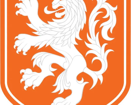 Emblema a scudo arancione con leone rampante bianco dettagliato e logo knvb bianco nella collezione Olanda
