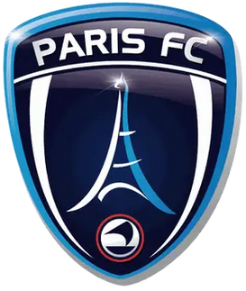 Crest del paris fc con torre eiffel stilizzata blu e bianca su scudo blu scuro con bordo argento nella collezione paris