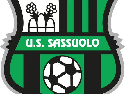 Cresta a scudo verde e nera con pallone da calcio, strisce verticali e testo u.s. nella collezione sassuolo
