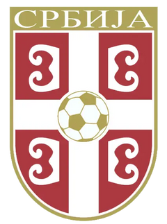 Emblema serbia con scudo a strisce rosse e bianche e pallone da calcio dorato al centro