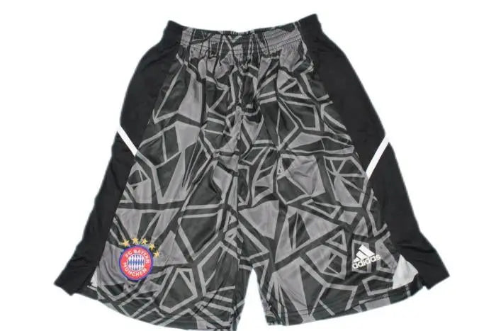 2 Bayern Munich Goalkeeper Shorts 2022/23