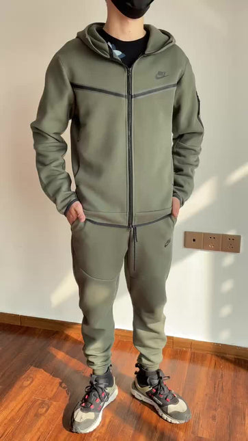 Kit Felpa con Cappuccio Nike Tech + Tuta Verde 2021/22 REPLICA