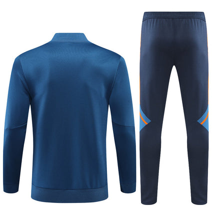 Kit Giacca Blu + Tuta Manchester United  2022/23 (con Taglia Bambino)