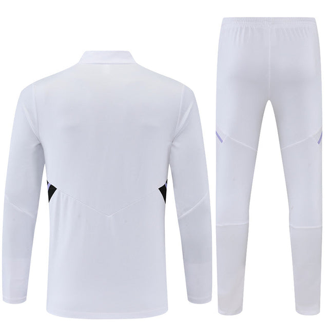 Kit Giacca Bianca + Tuta Real Madrid 2022/23 (con Taglia Bambino)