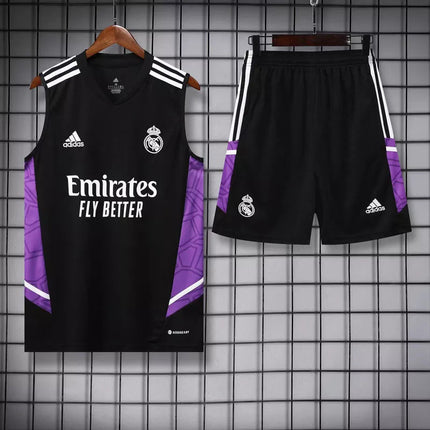 Kit Maglia Nera + Pantaloncini Real Madrid 2022/23