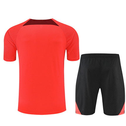 Kit Maglia Rossa + Pantaloncini Liverpool 2022/23