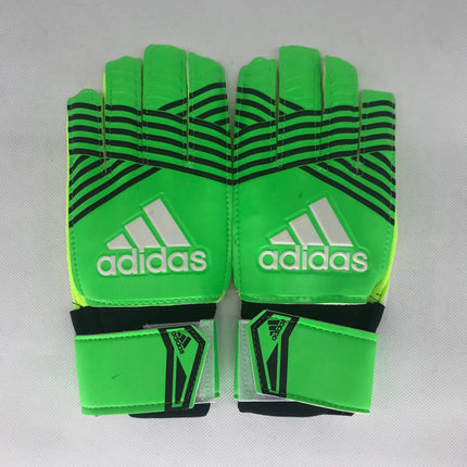 Guantoni da calcio adidas replica verdi con dettagli neri e bianchi vista retro per portiere