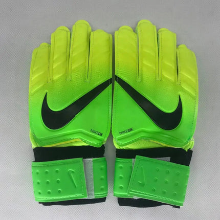 Guantoni da calcio nike replica in verde neon con swoosh nero e cinturini testurizzati per portiere