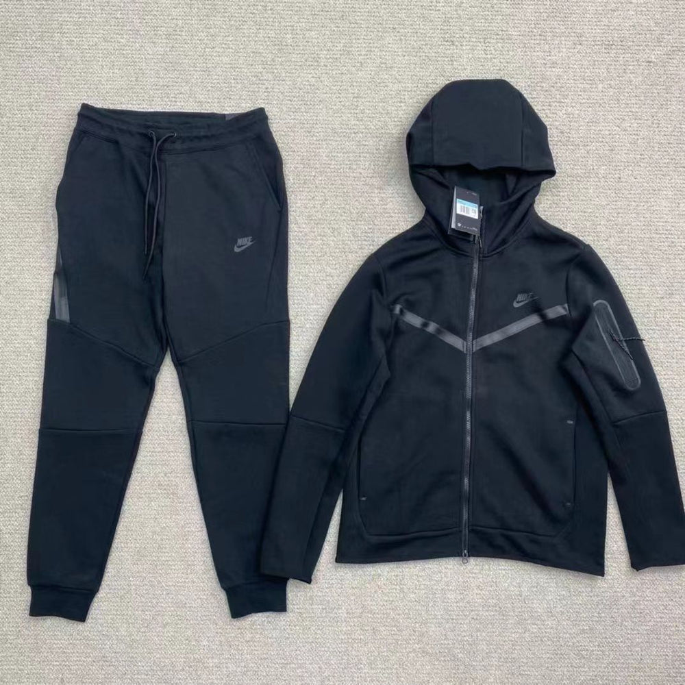 Kit Felpa con Cappuccio Nike Tech + Tuta Nera 2021/22 REPLICA