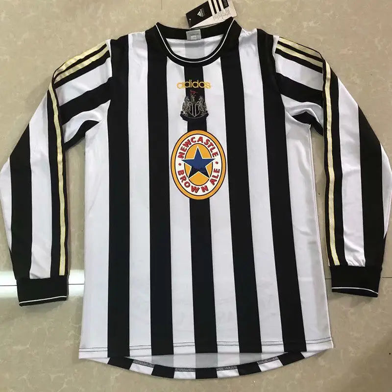 Retro Newcastle 1997/98 Long-Sleeved Shirt