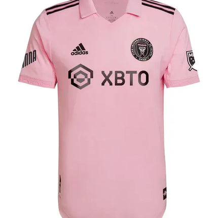 Maglia MLS Inter Miami Home 2022/23 rosa adidas da calcio con dettaglio nero logo sponsor e stemma squadra