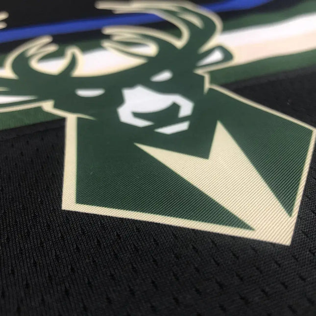 Maglia NBA con Logo a Striscia Nera Milwaukee Buks 2021/22_maglia_calcio_prezzo_basso_ L’OutfitdelCalcio.