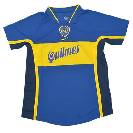 Maglia retro boca juniors home 2001 02 in blu e giallo con pannello laterale blu navy, crest boca juniors e logo quilmes