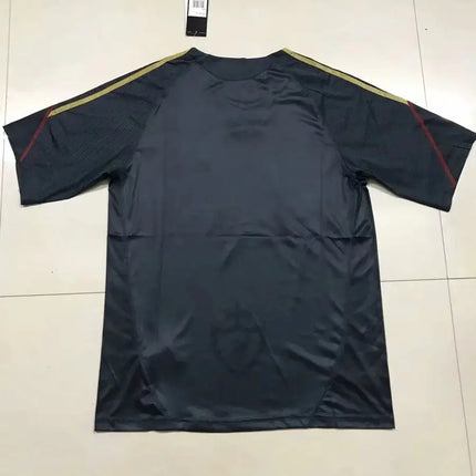 Retro Liverpool Away Shirt 2009/10
