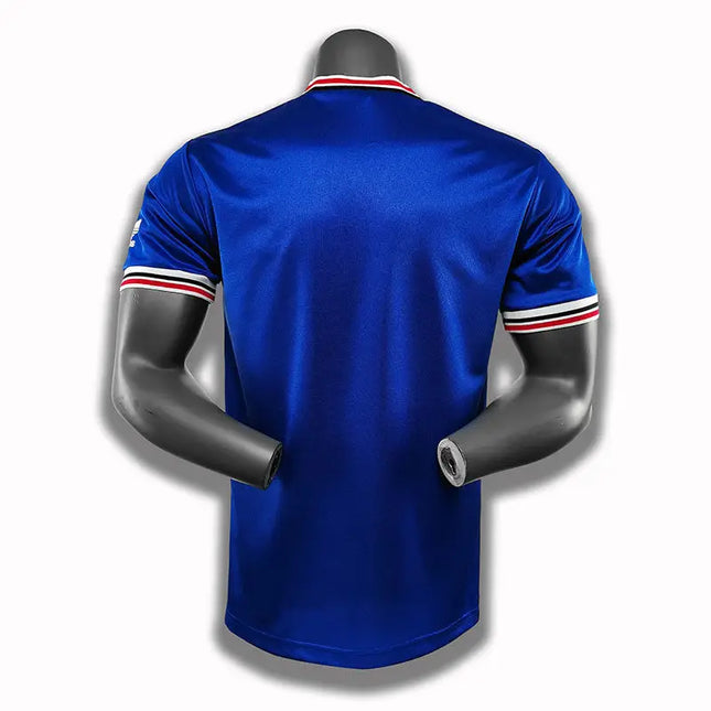 Maglia Retro Manchester United_maglia_calcio_prezzo_basso_ L’OutfitdelCalcio.
