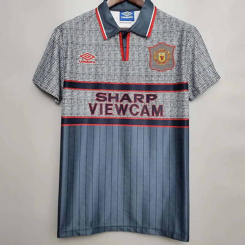 Retro Manchester United Away Shirt 1995/96
