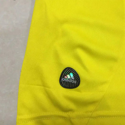 Real Madrid 2011/12 Retro Goalkeeper Jersey