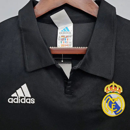 Retro Real Madrid Away Shirt 2002/03