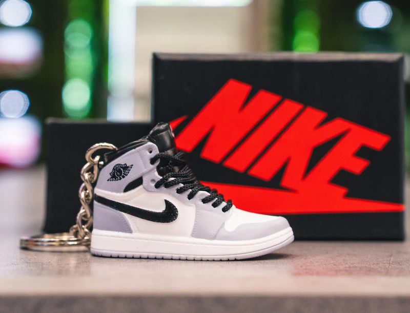 Jordan 1 NYC to Paris Keychain