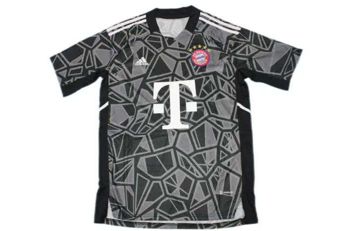 Bayern Munich Goalkeeper Away Shirt 2022/23