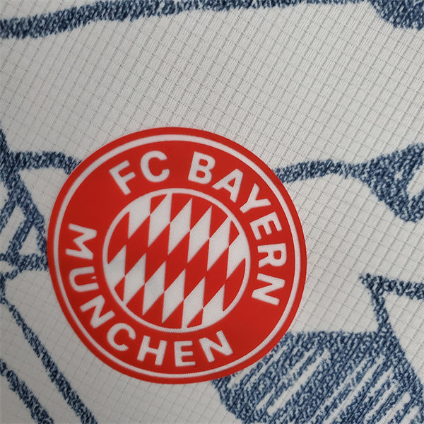 Terza Maglia Bayern Munich 2021/22 ( con Taglia XXXL e Taglia Bambino )