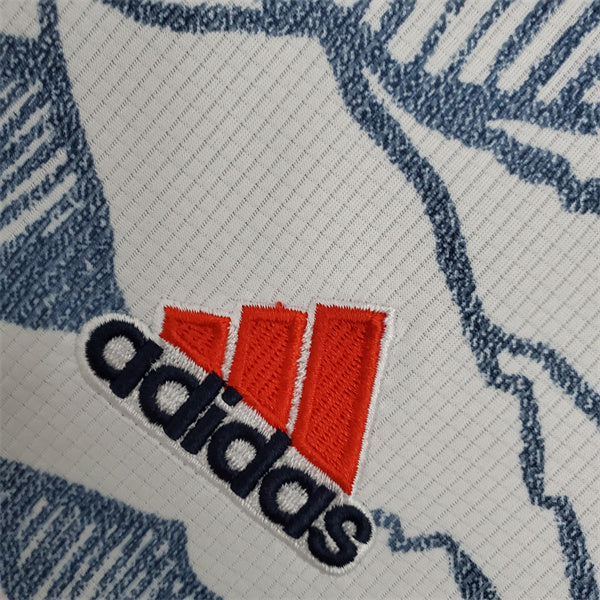 Terza Maglia Bayern Munich 2021/22 ( con Taglia XXXL e Taglia Bambino )